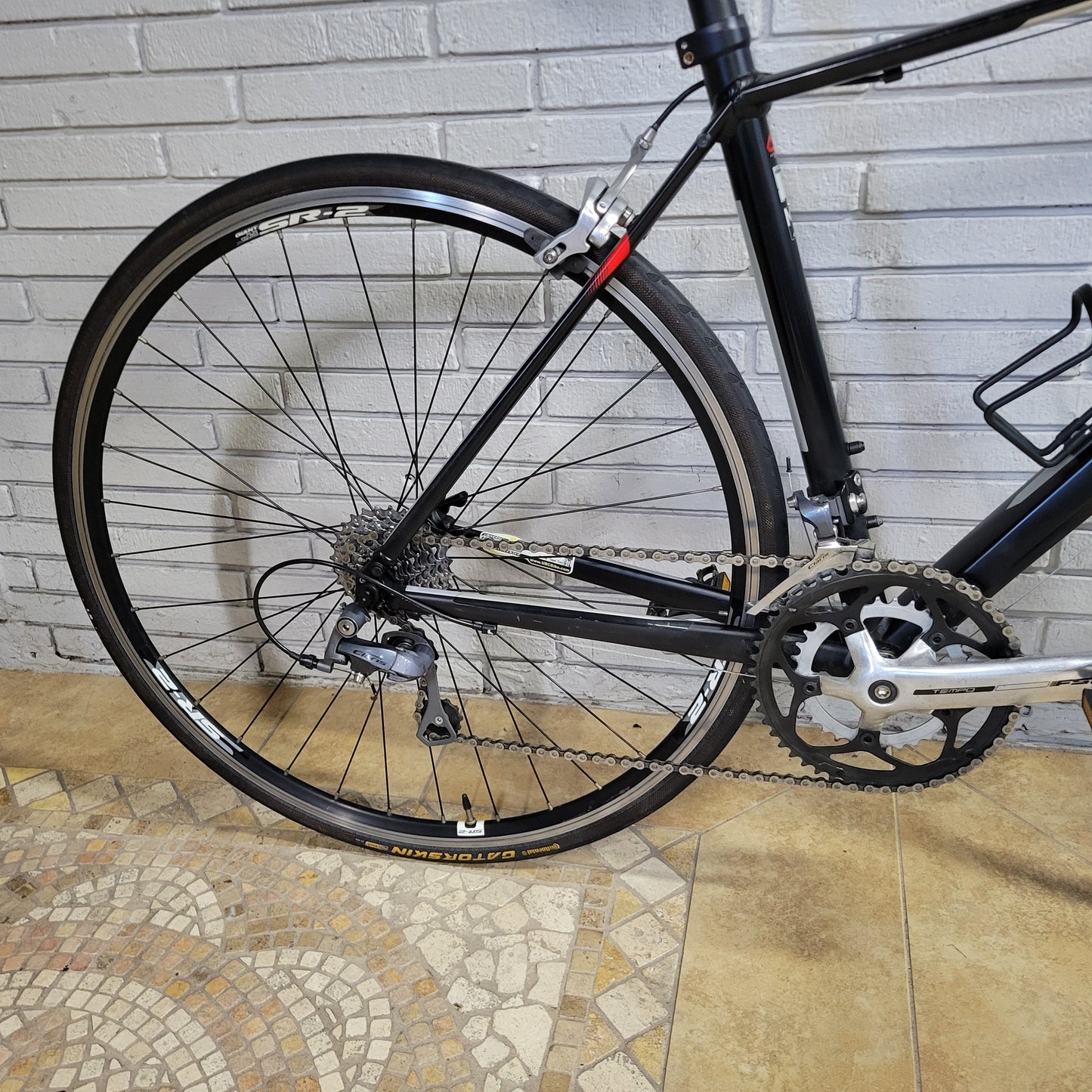 2015 Giant Defy Road Bike (Medium)