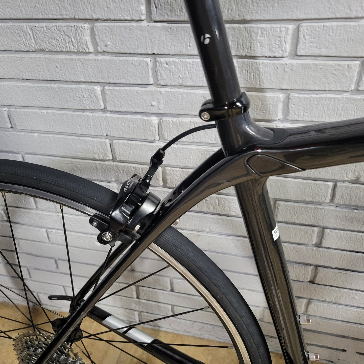 2017 Trek Domane S (56cm)