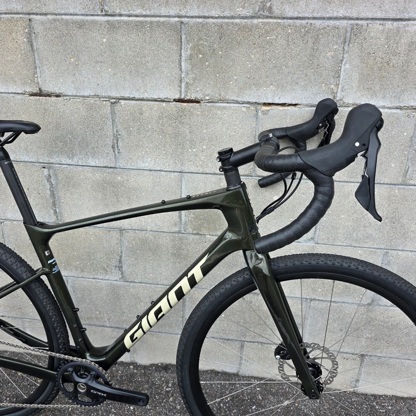 2022 Giant Revolt Advanced GRX Carbon Gravel Bike (Size Medium)