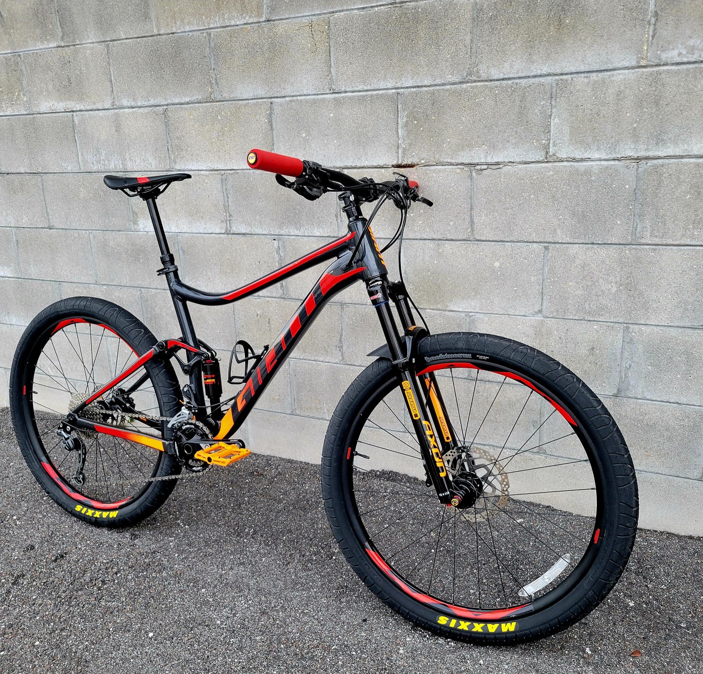 Giant Stance 2 (Large) 27.5