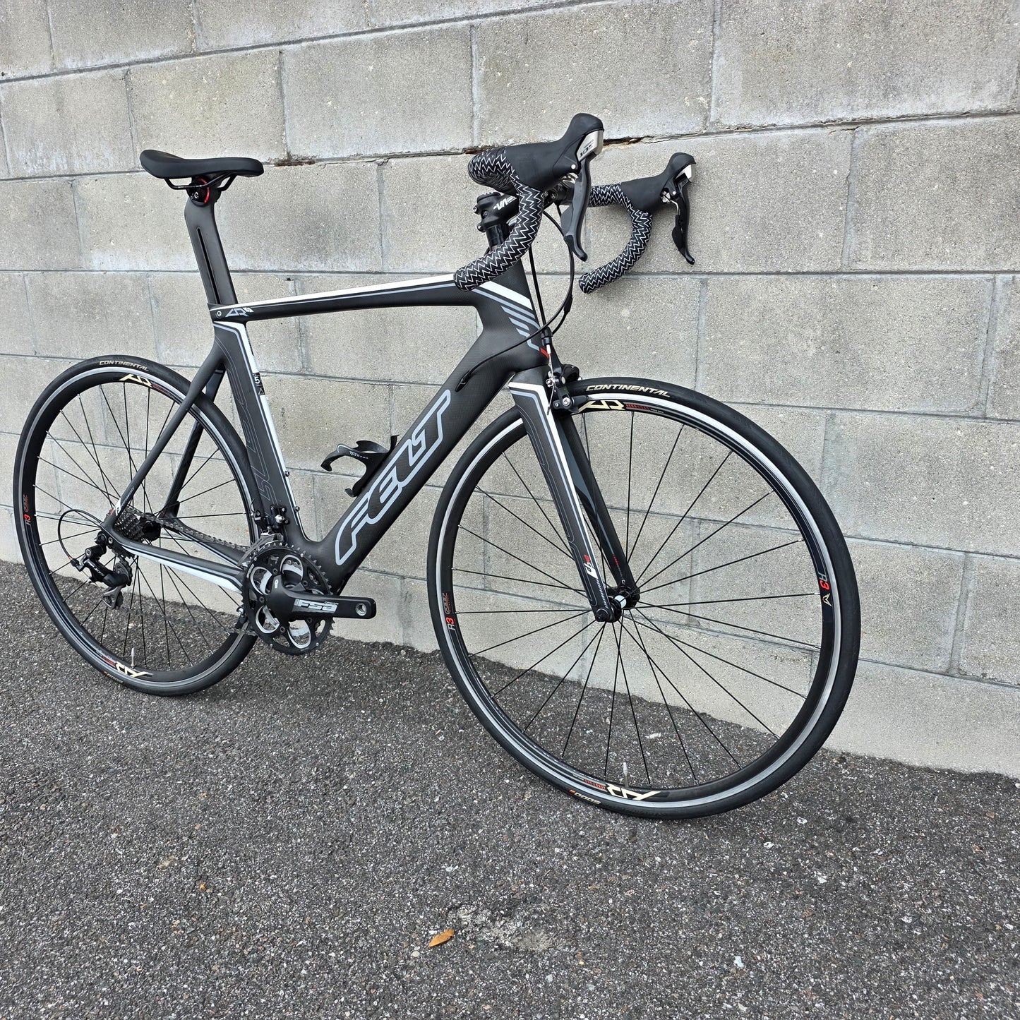 2012 Felt AR 5 Carbon Aero Road Bike