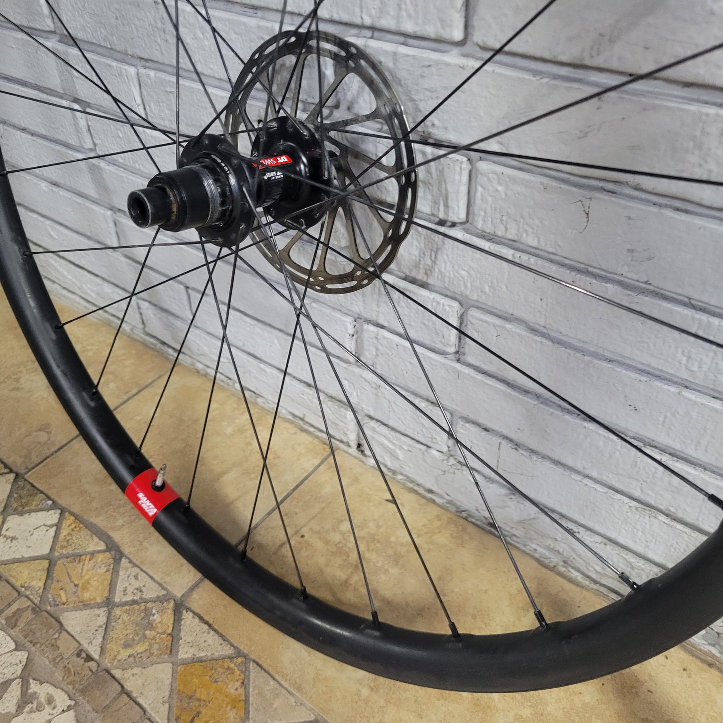 Santa Cruz Reserve 30 Carbon Wheelset 29 Dt Swiss Boost