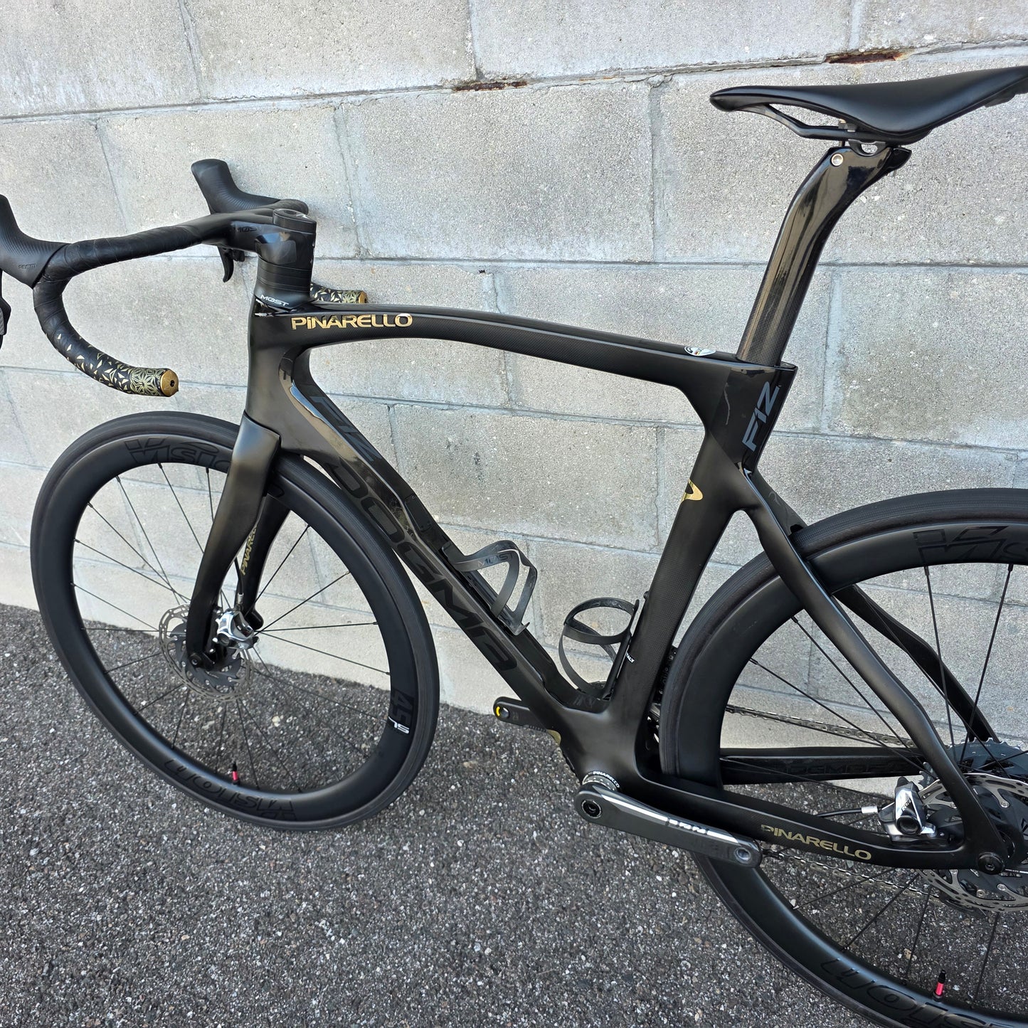 Pinarello Dogma F12 (56cm) SRAM Red AXS