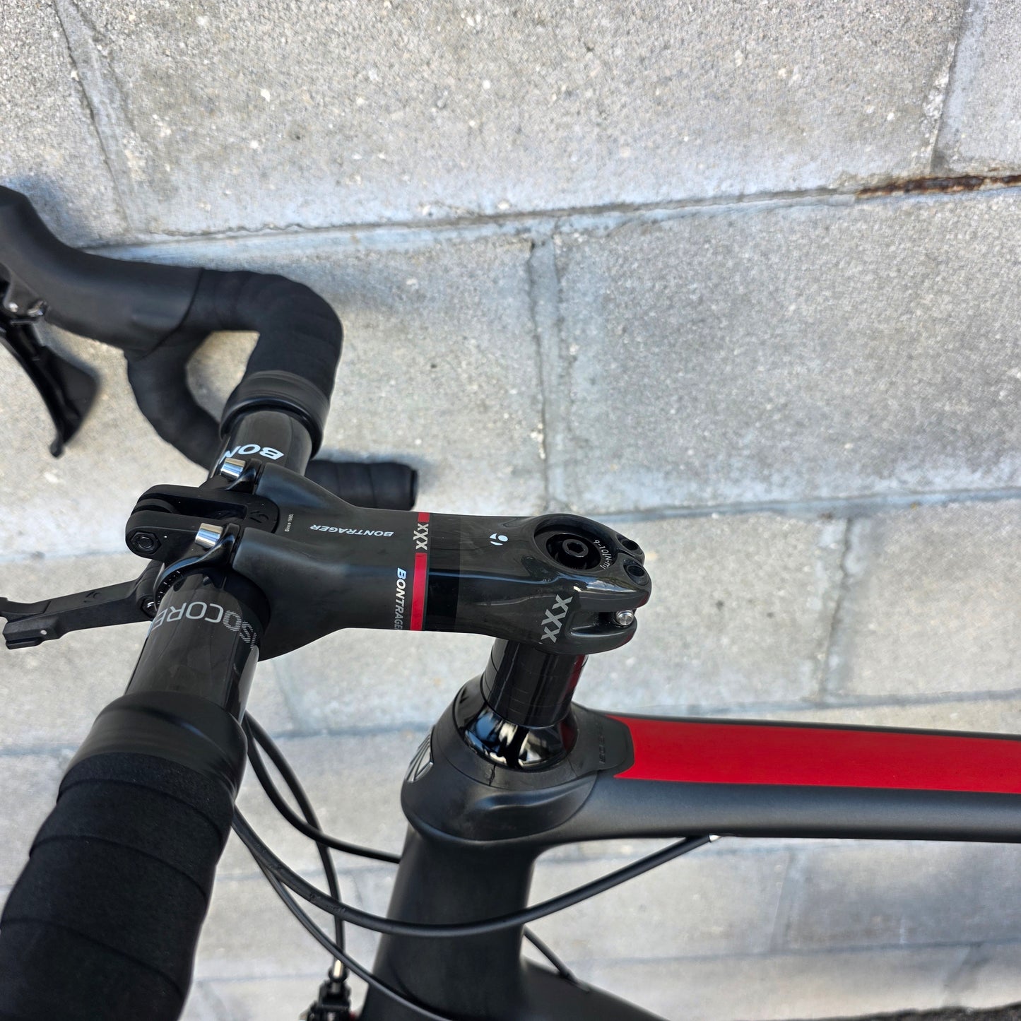 Trek Domane SLR 60cm Ultegra Carbon Road Bike