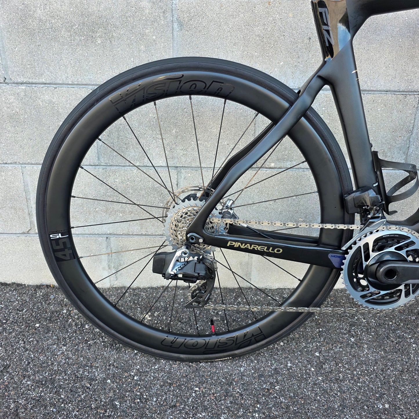 Pinarello Dogma F12 (56cm) SRAM Red AXS