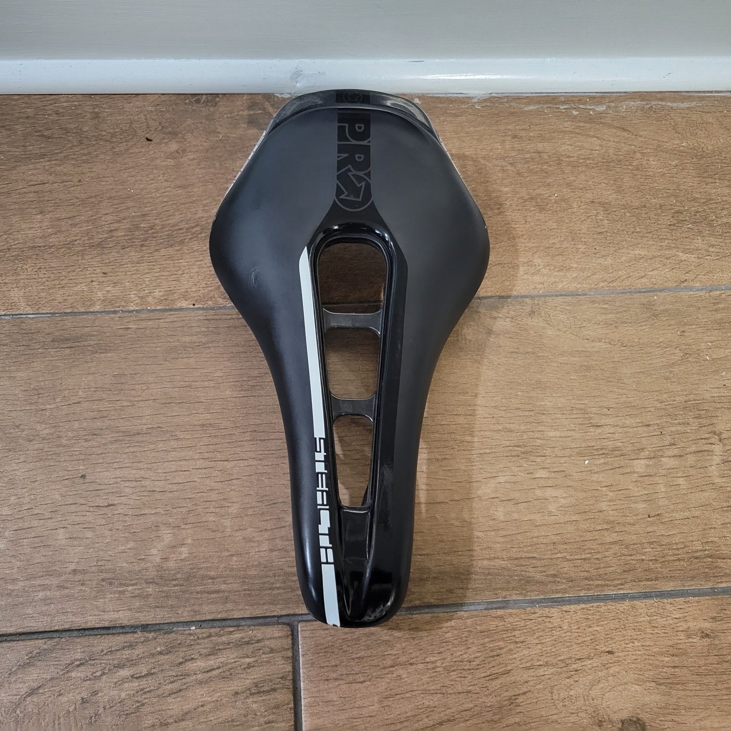 Shimano Pro Stealth Saddle 142mm