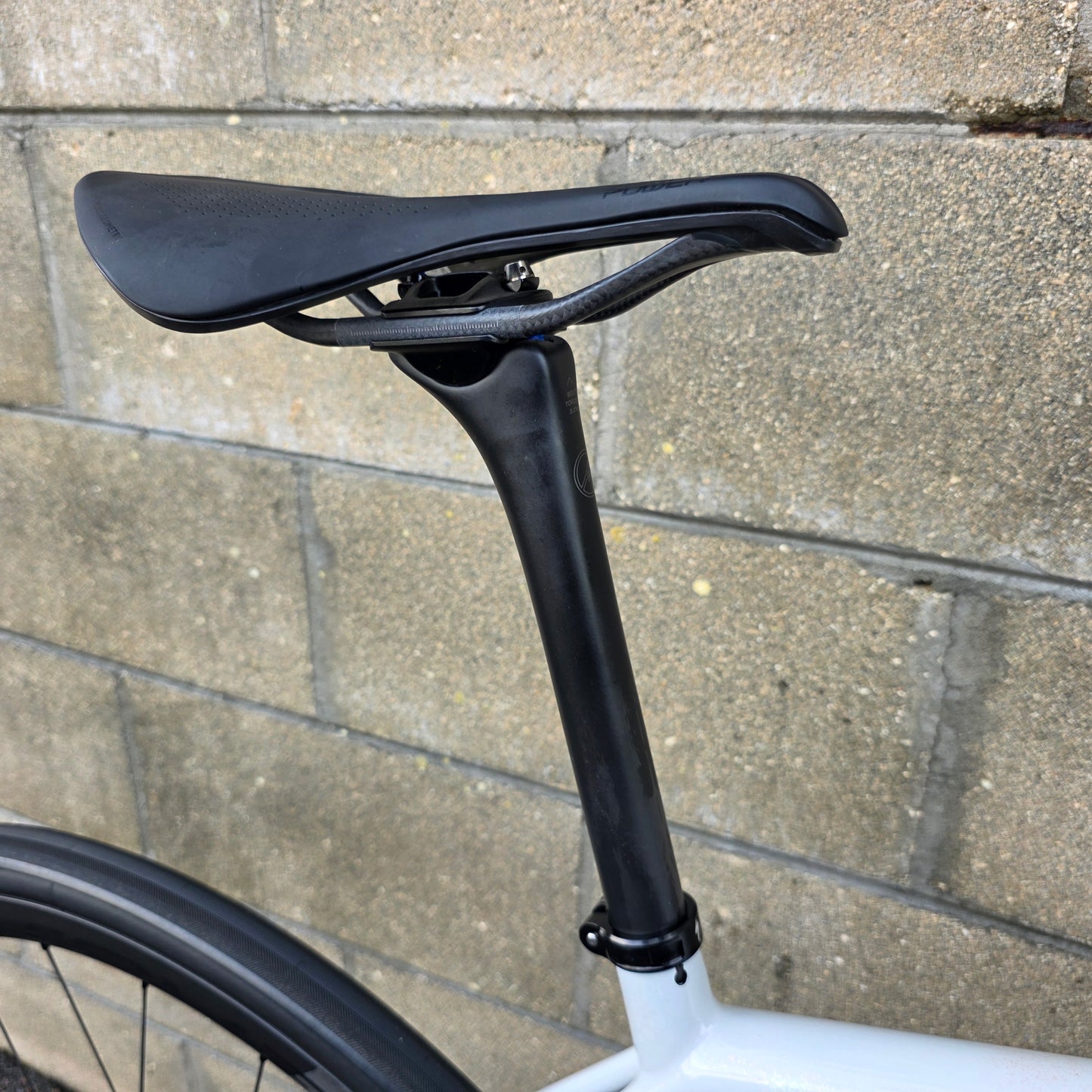 2023 Specialized S-Works Aethos (56cm) Dura-Ace Di2