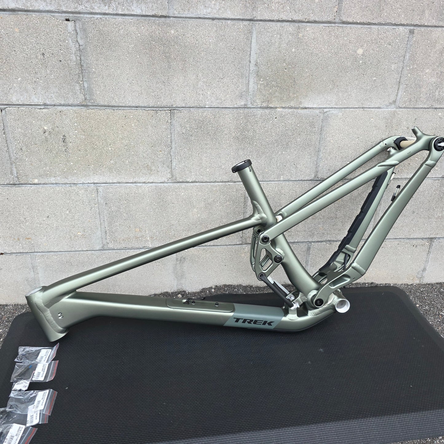2025 Trek Top Fuel Frame (XL Extra Large)