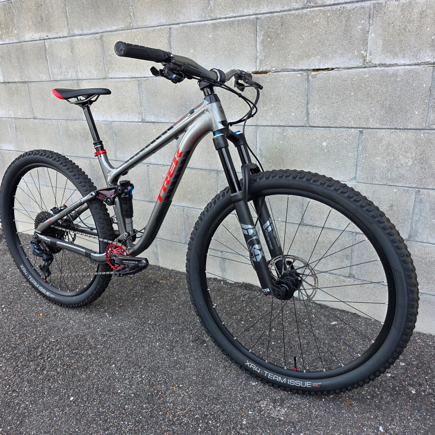 Trek Fuel EX8 29 (Medium 17")