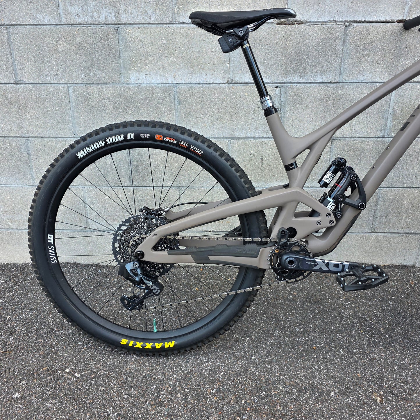 2024 Evil Wreckoning LS X01 AXS Fox 38 Vivid Air (Medium)