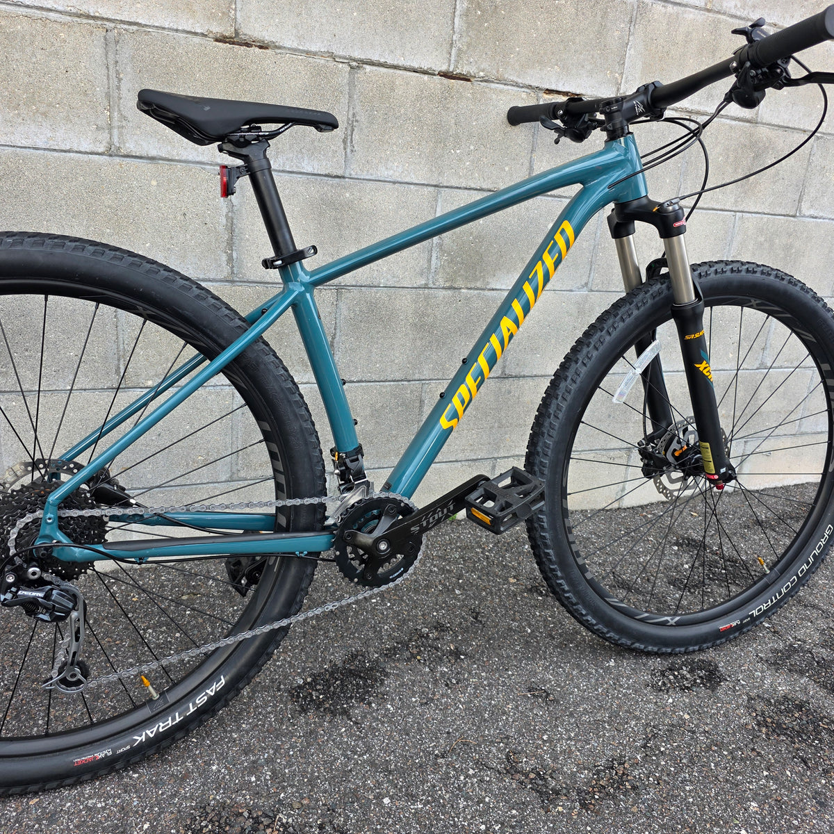 2020 Specialized Rockhopper Expert 29 (Size Medium)