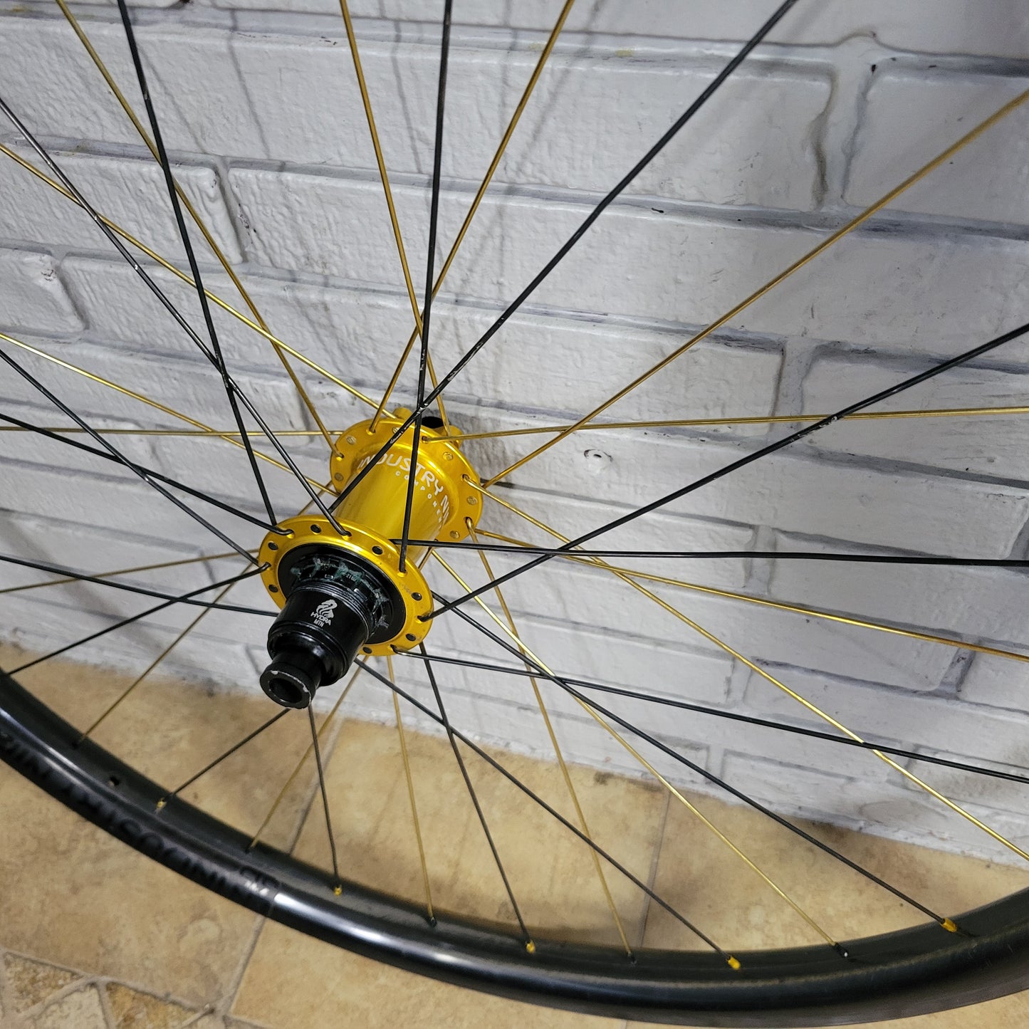 Industry Nine Enduro EN315 Hydra Gold Carbon Wheelset 29