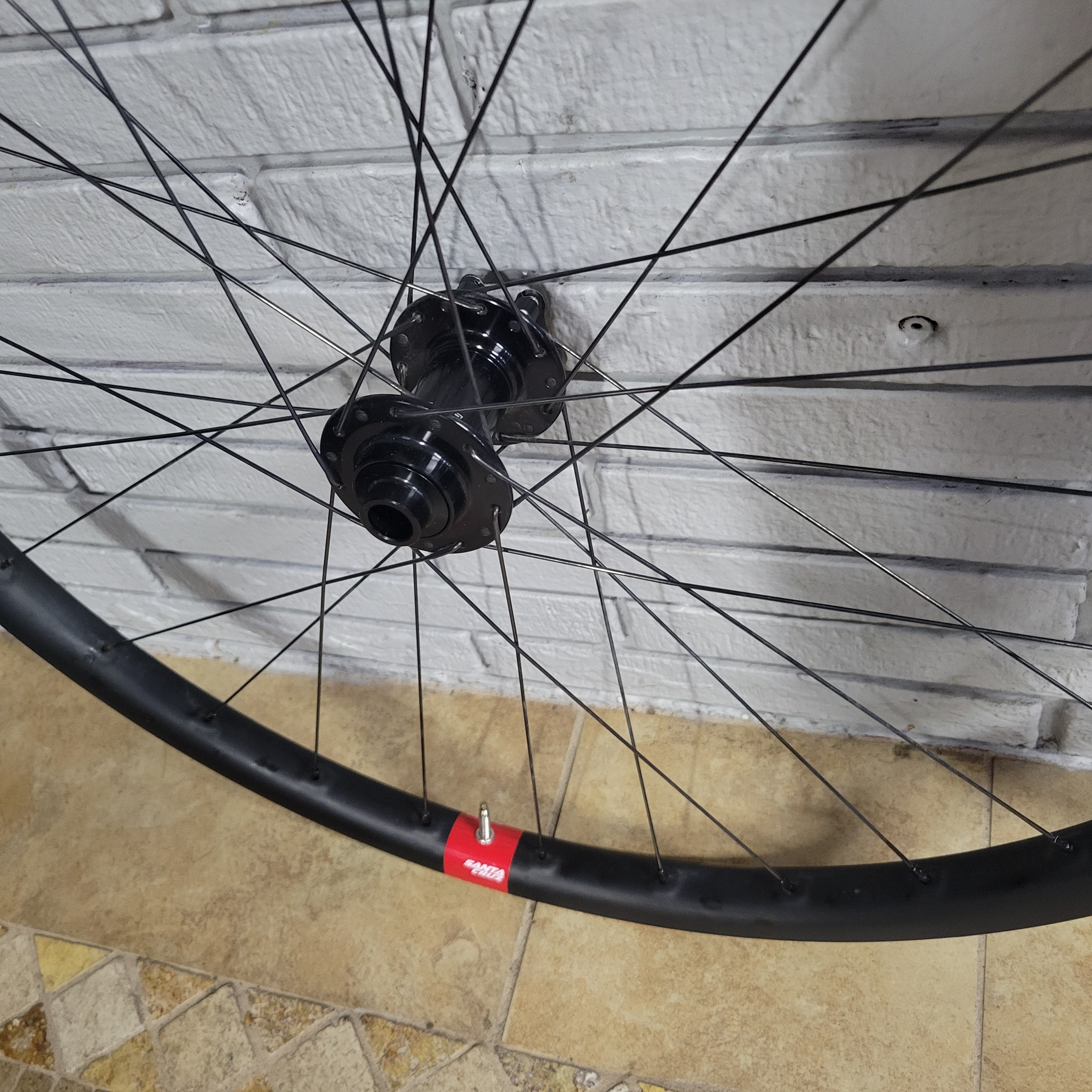 Santa Cruz Reserve 27 Carbon Wheelset 29 Boost Hope South Tampa