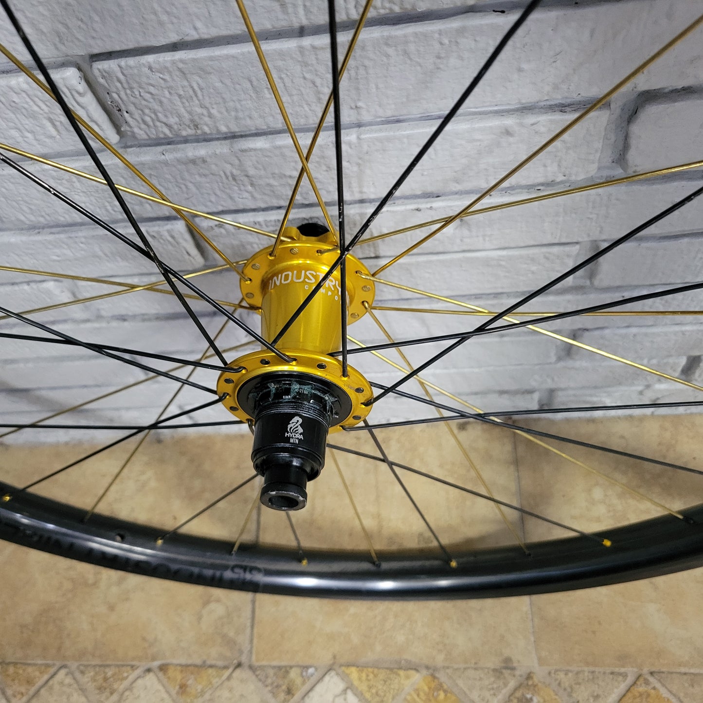 Industry Nine Enduro EN315 Hydra Gold Carbon Wheelset 29