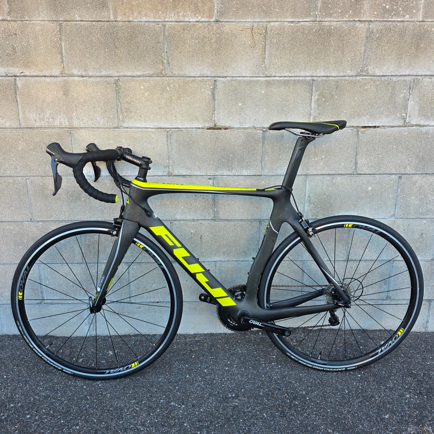 Fuji Transoinc 2.5 Carbon Road Bike  56cm