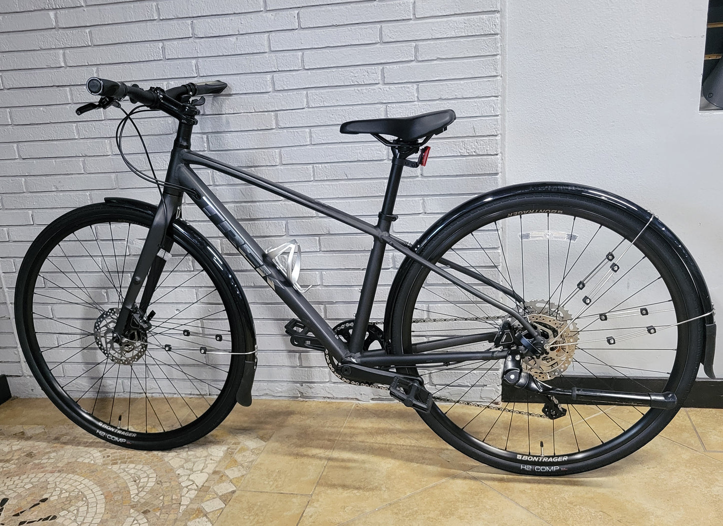 2023 Trek FX3 (Size Small)