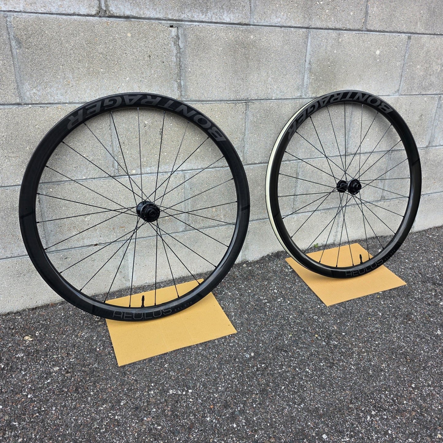 Bontrager Aeolus RSL 37V Carbon Wheelset Shimano