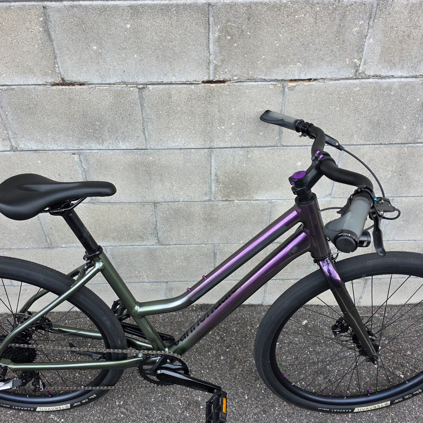 2024 Cannondale Treadwell Women's Remixte SRAM FORCE AXS (Medium)