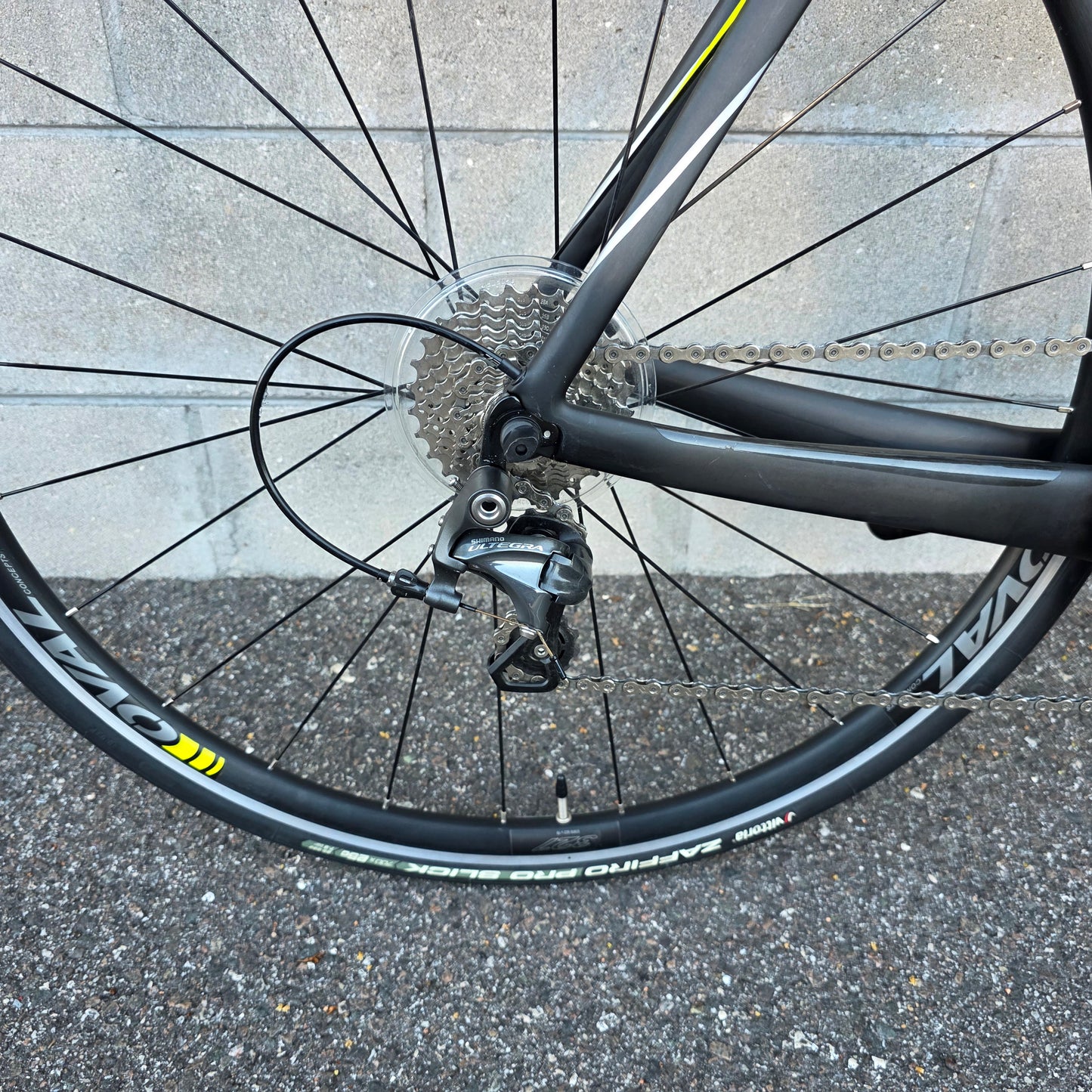 Fuji Transoinc 2.5 Carbon Road Bike  56cm