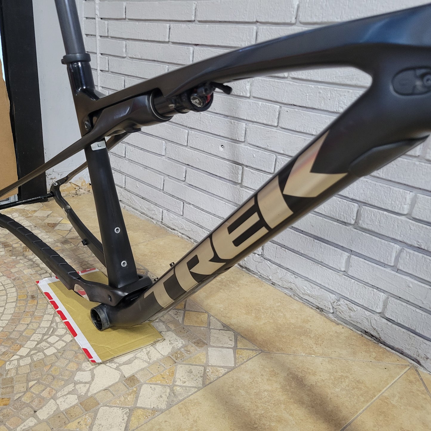 2022 Trek SuperCaliber 9.8 Carbon frameset (Large)