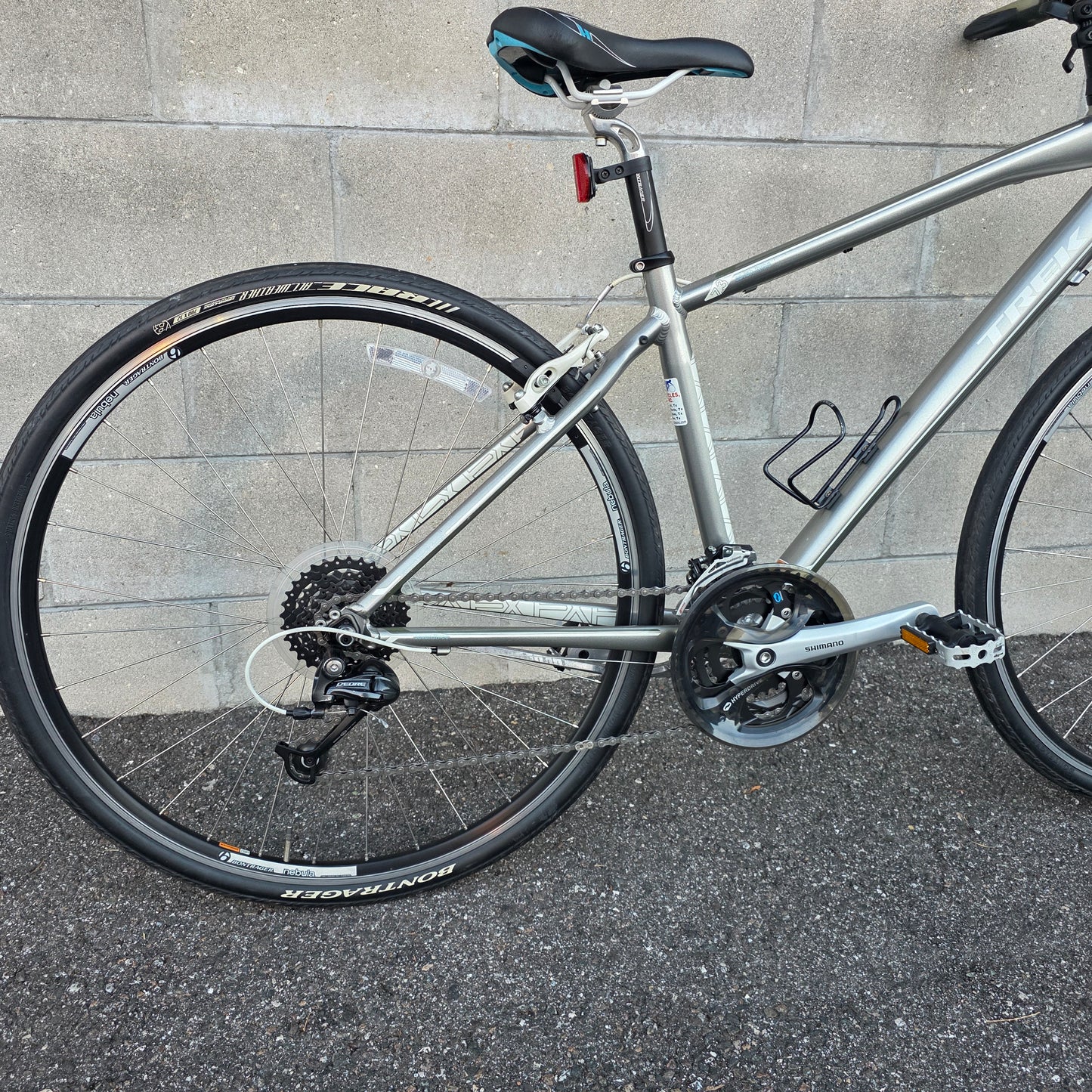 Trek FX 7.3 Women's Fitness Hybrid bike Medium (In Store Pick-up Only)