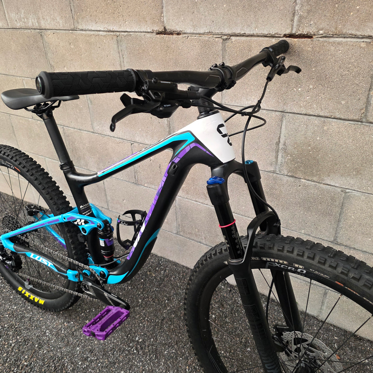 Liv Lust Advanced Carbon 27.5 (Size Small) Mountain Bike