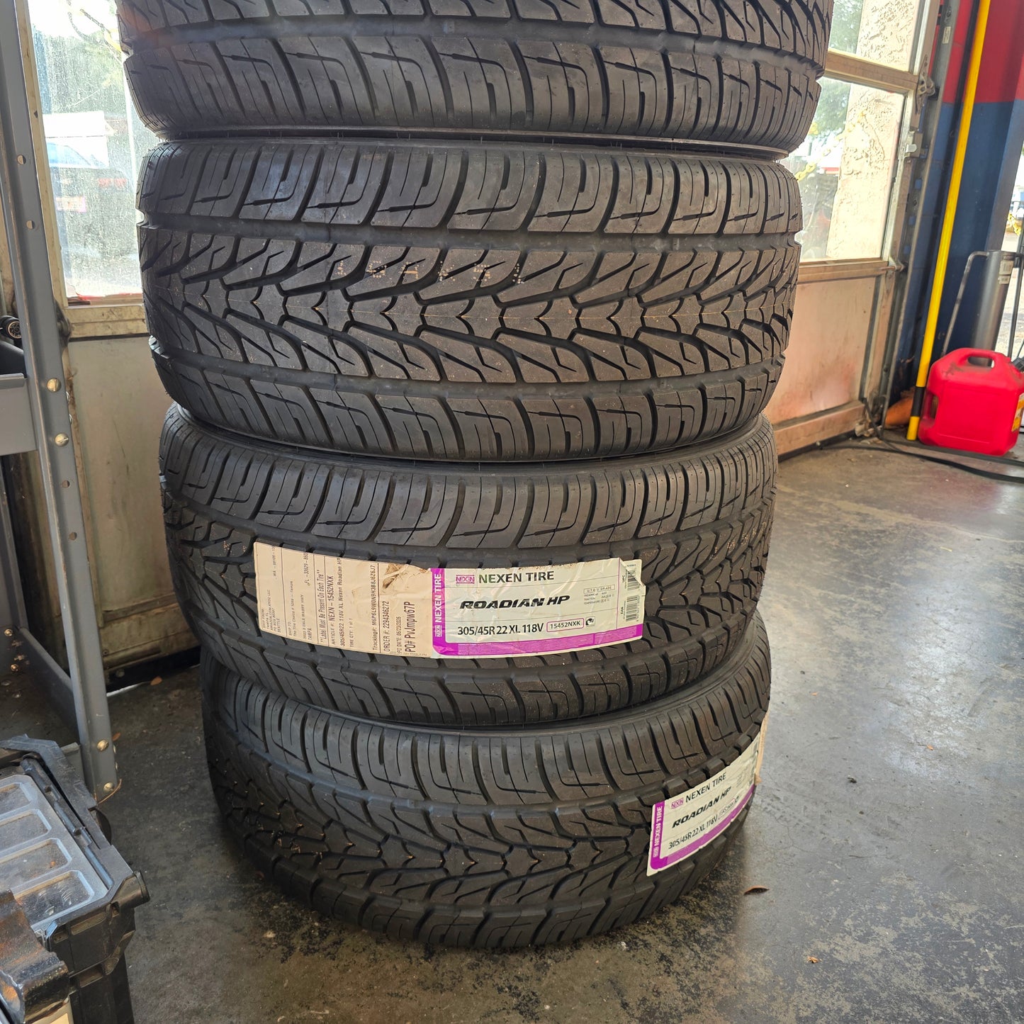 Nexen Roadian HP 118V 305/45r22 Tires NEW  - Set of 4