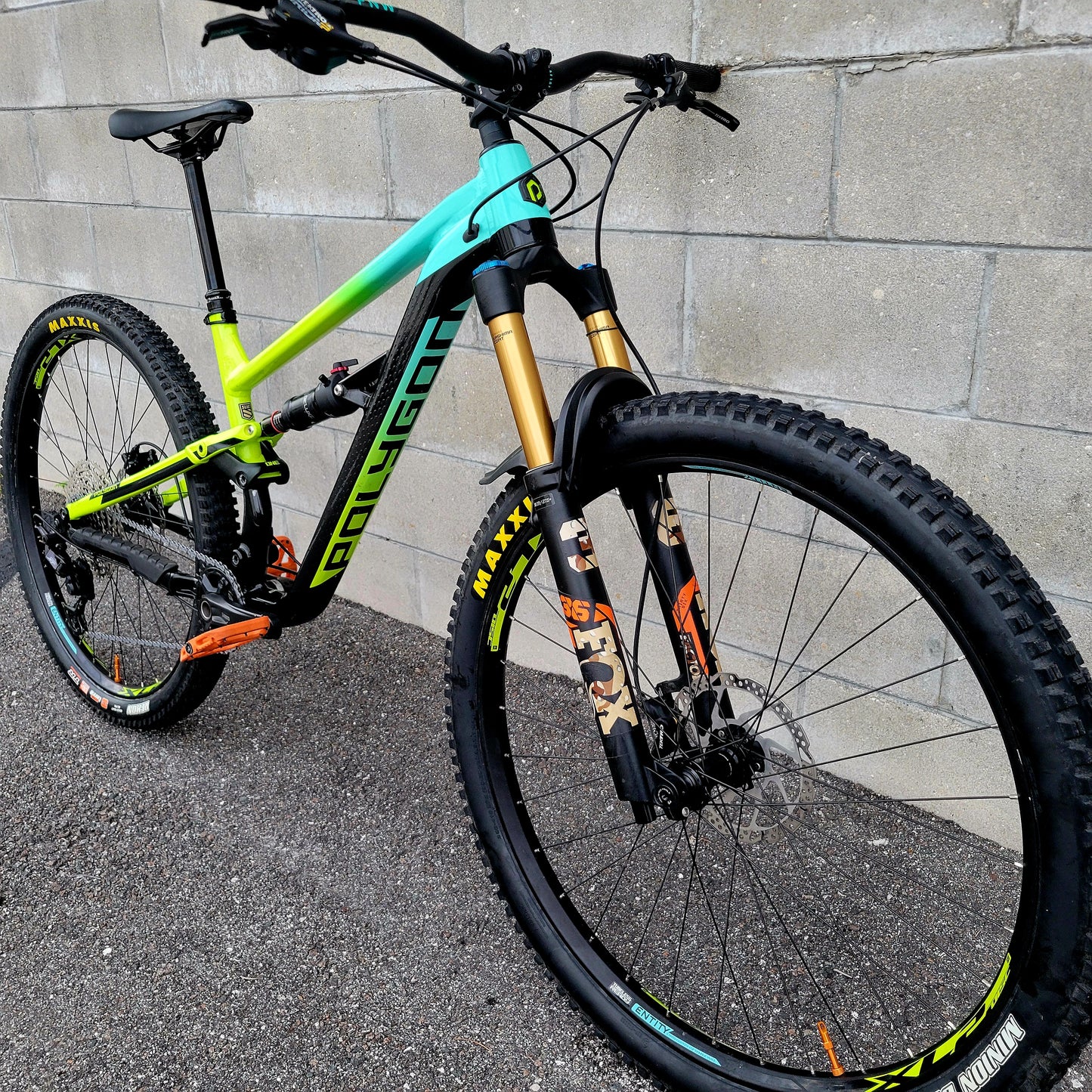 Polygon Siskiu T7 (Medium) Fox 36, XT 12s