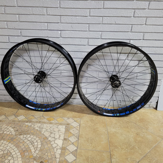 Diamondback El Oso fat bike wheelset