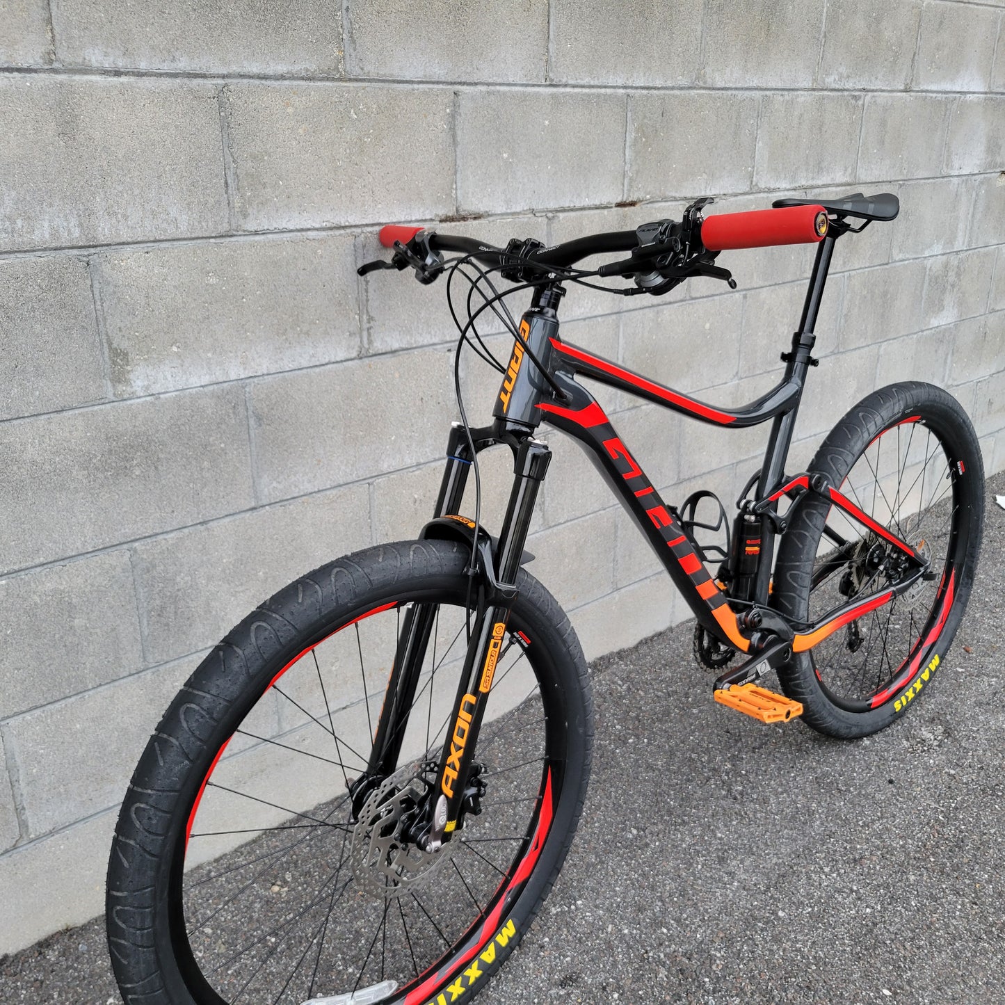 Giant Stance 2 (Large) 27.5