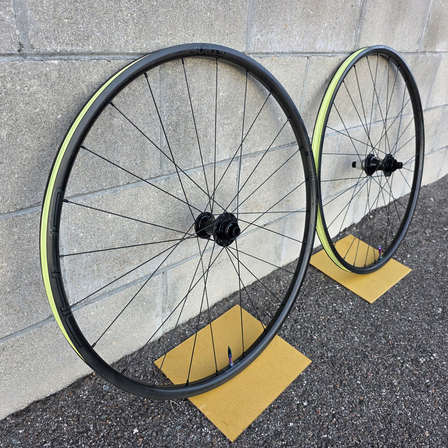 Stan's Grail CB7 Carbon Gravel Wheelset 1380g XDR