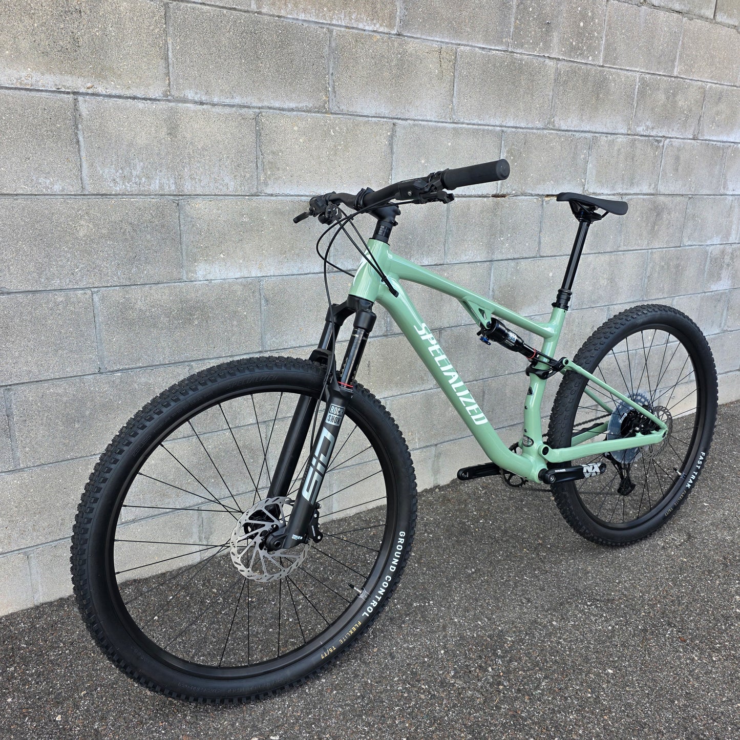 2026 Specialized Chisel (Large) Upgraded Suspension