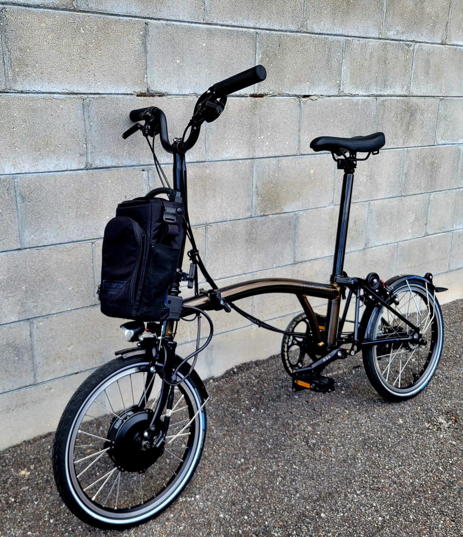 Brompton Electric C Line 6 speed Folding Electric E-Bike (Large) – South Tampa Bicycle Co Brompton Electric C Line 6 speed Folding Electric E-Bike (Large) – South Tampa Bicycle Co