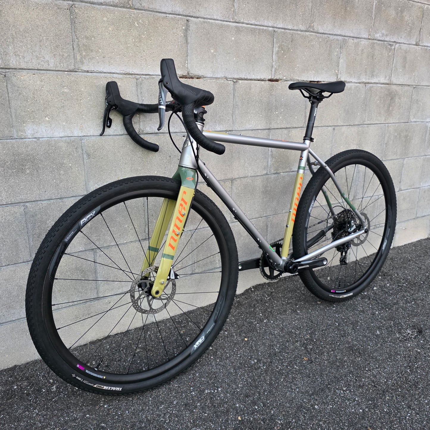 Niner RLT 9 Steel Gravel Bike (53cm) SRAM Force 1x