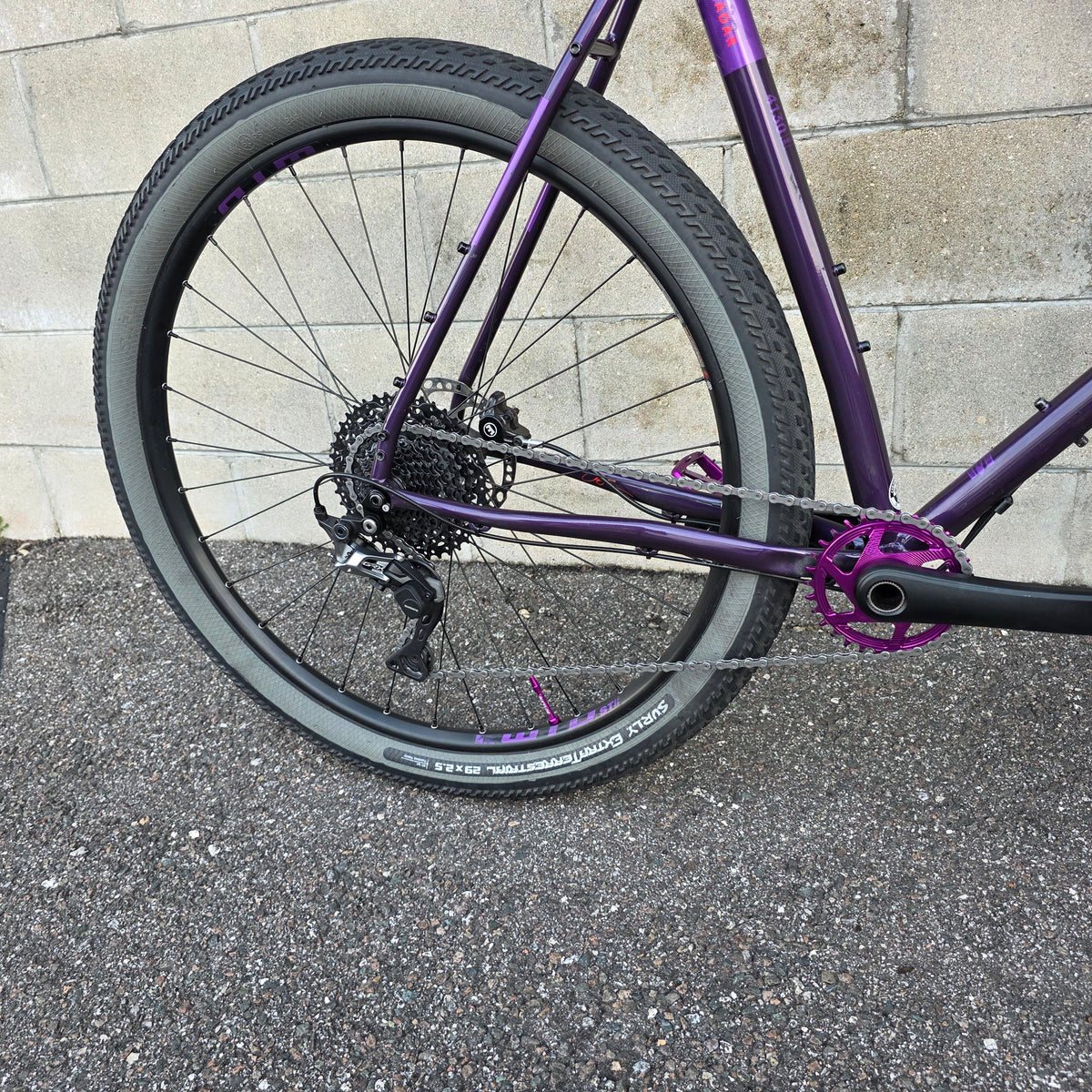 Breezer Radar X Pro Custom - (XXL 60CM)