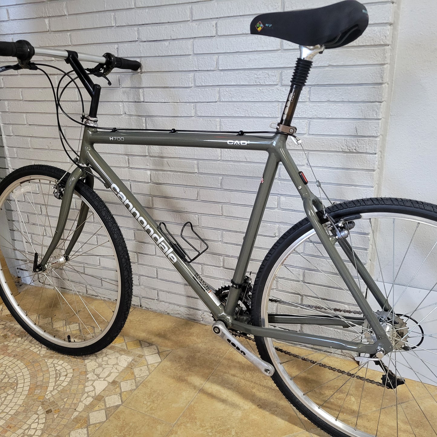 1996 Cannondale H700 22" XL hybrid fitness bike