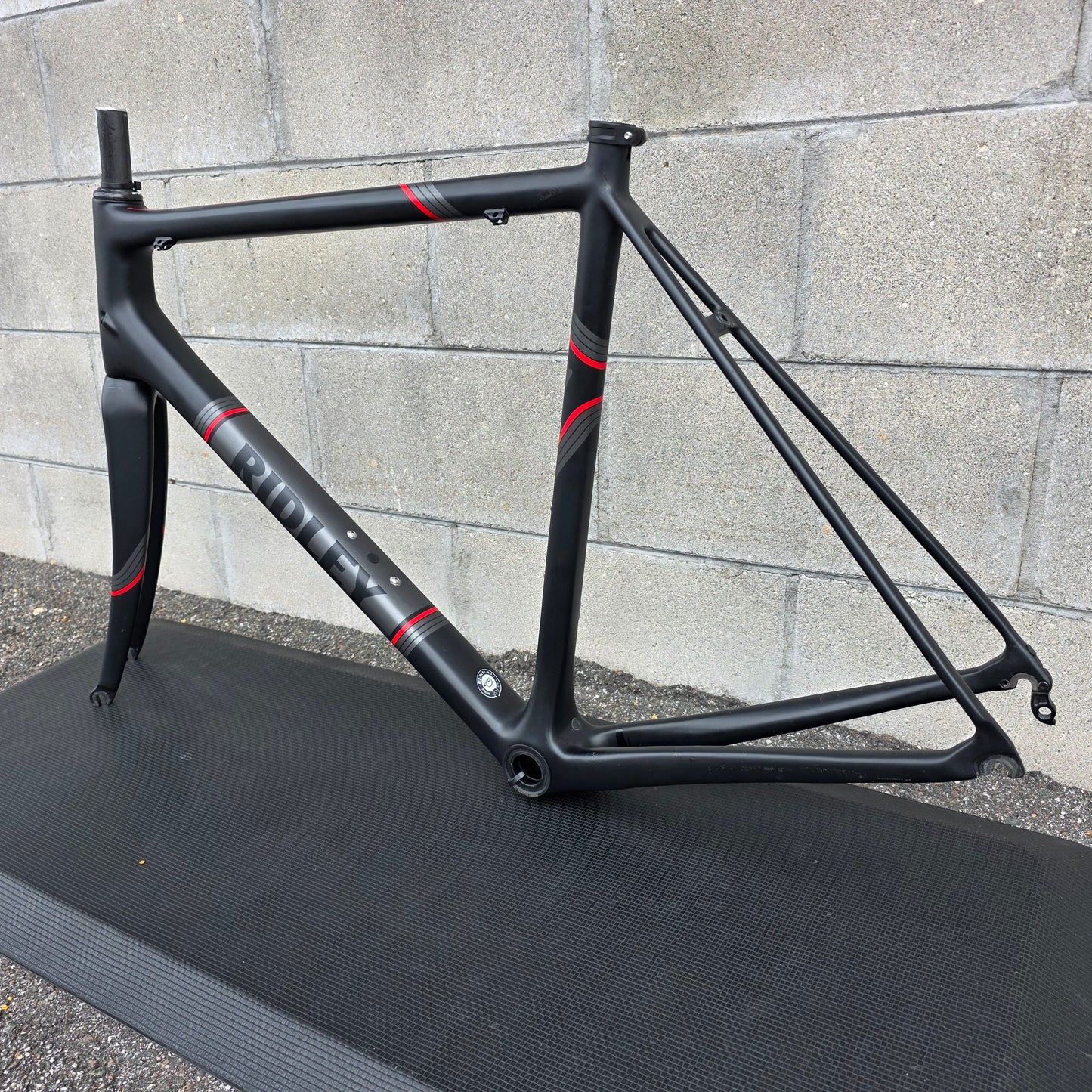 Ridley Helium SL Carbon Road Bike Frameset (Medium)