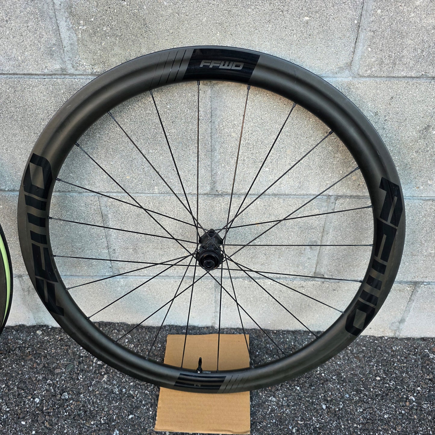 FFWD FCC F4D Carbon Disc Wheelset DT Swiss 240 road gravel XDR