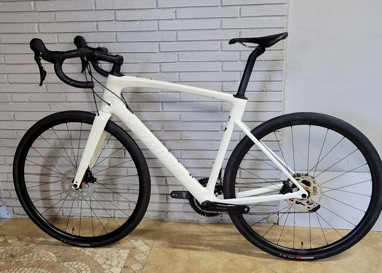 2023 Specialized Roubaix SL8 Sport 105 (58cm)