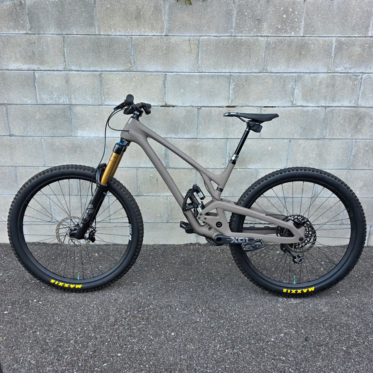 2024 Evil Wreckoning LS X01 AXS Fox 38 Vivid Air (Medium)