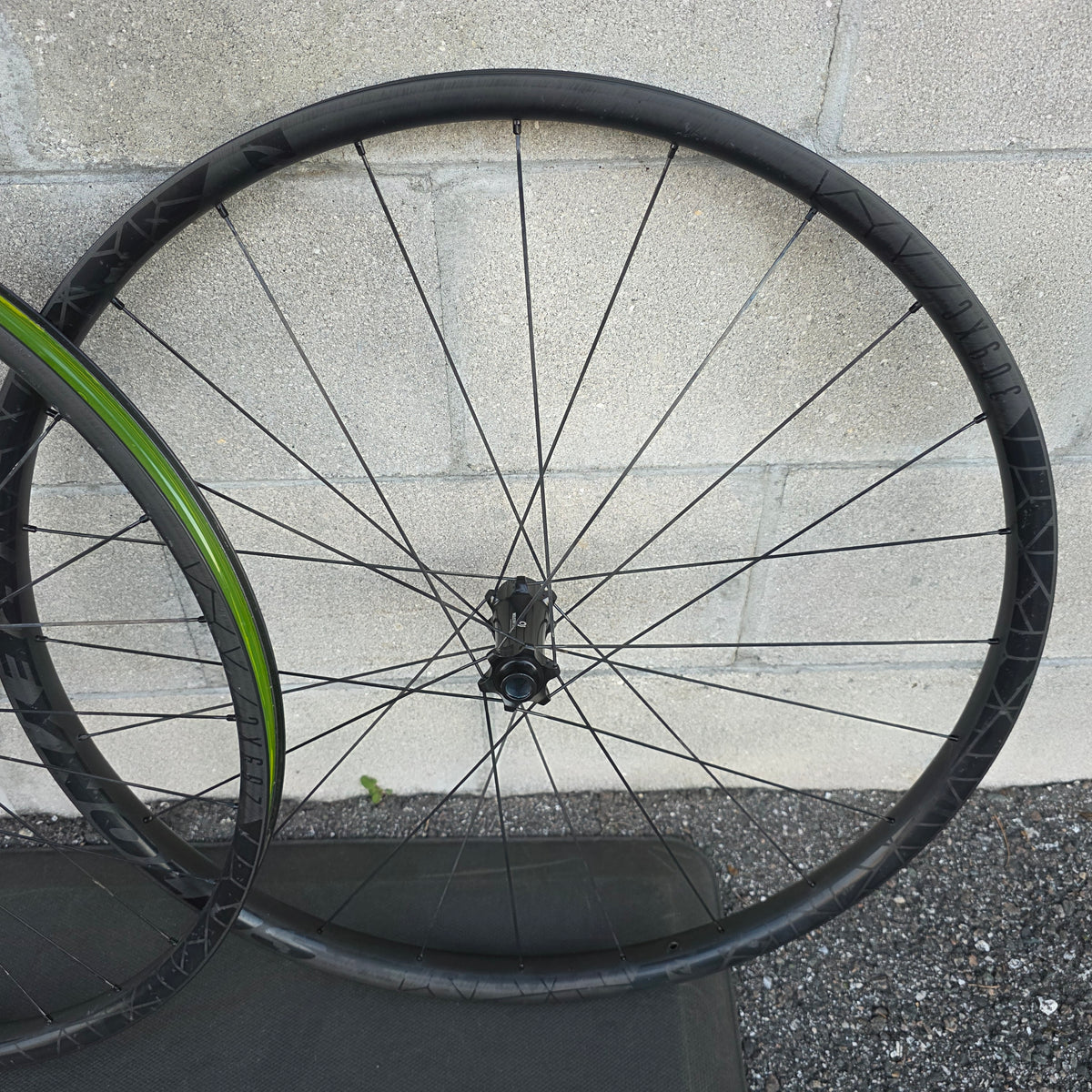 Reynolds Black Label 289/309 XC 29 wheelset Hydra Boost XD