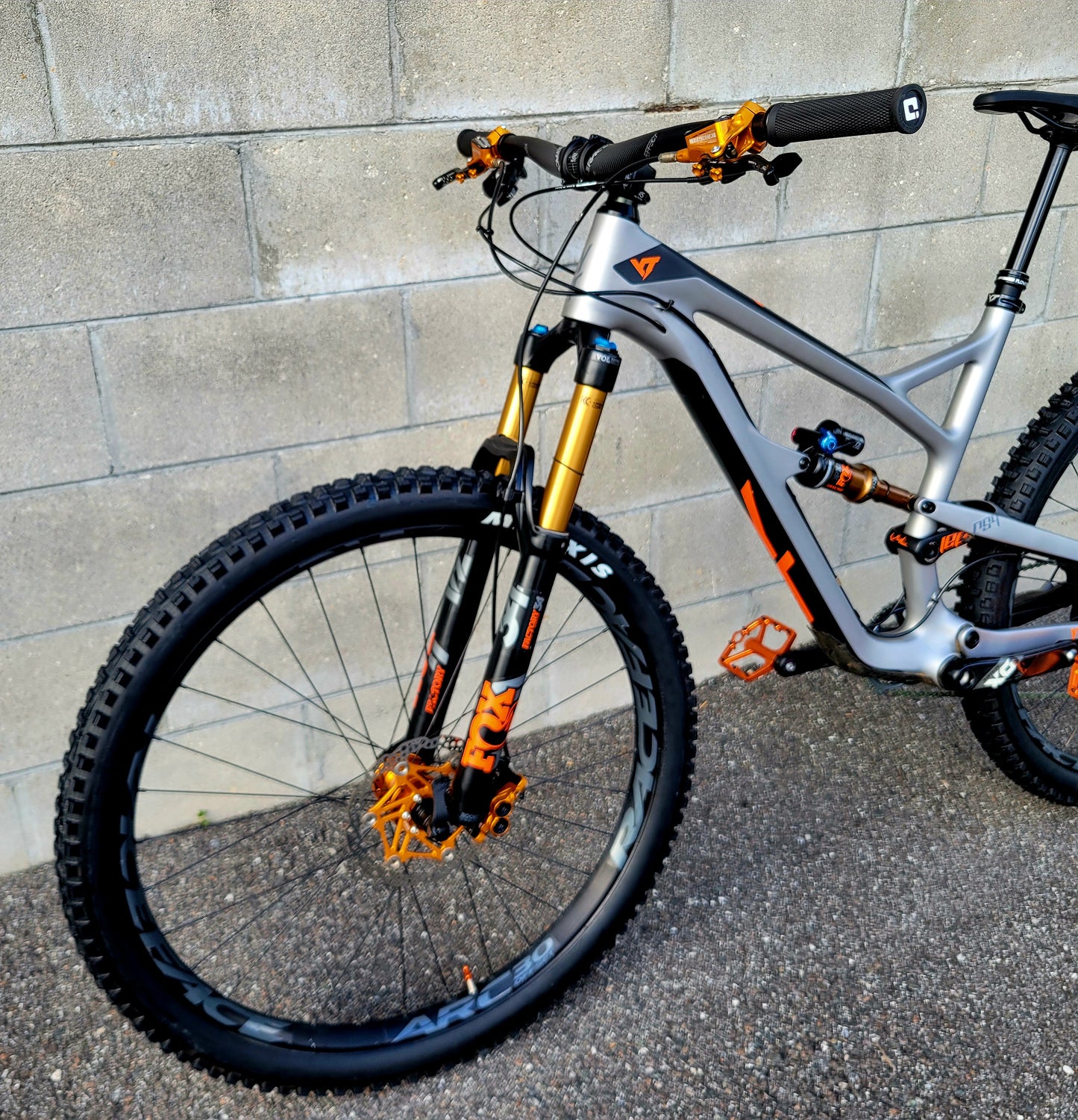YT Jeffsey Carbon Pro Race 29 (Large)