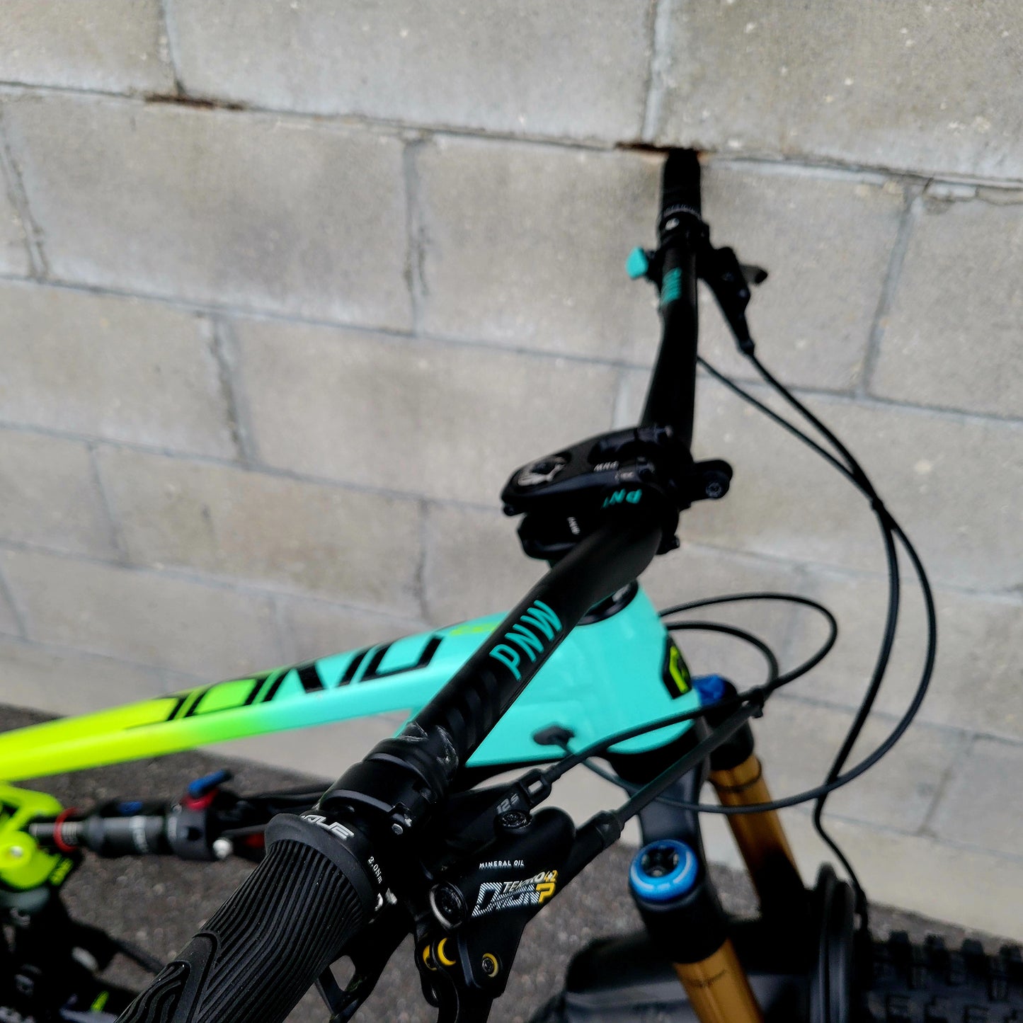 Polygon Siskiu T7 (Medium) Fox 36, XT 12s
