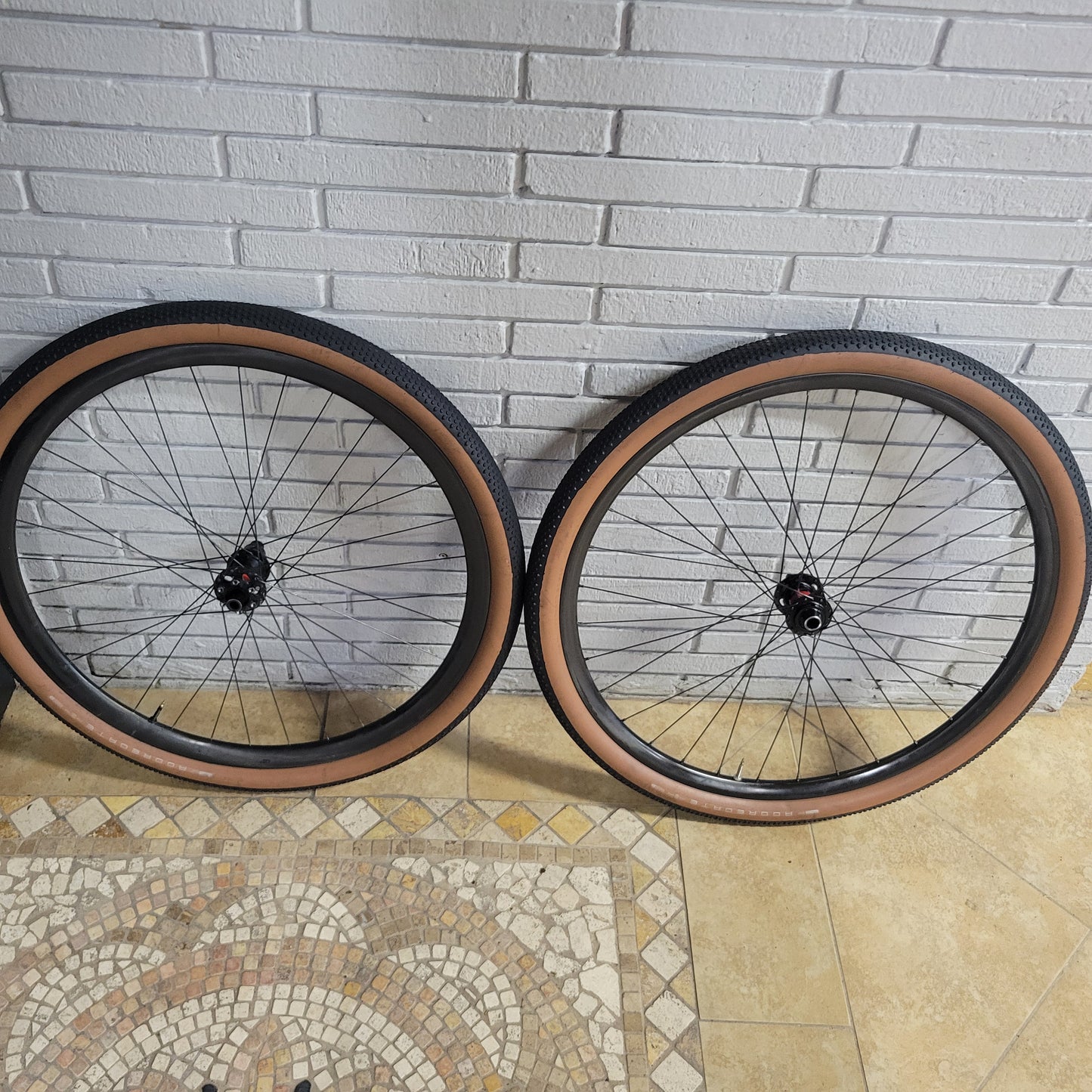 ENVE Carbon wheelset DT 240
15x100f, 12x142r