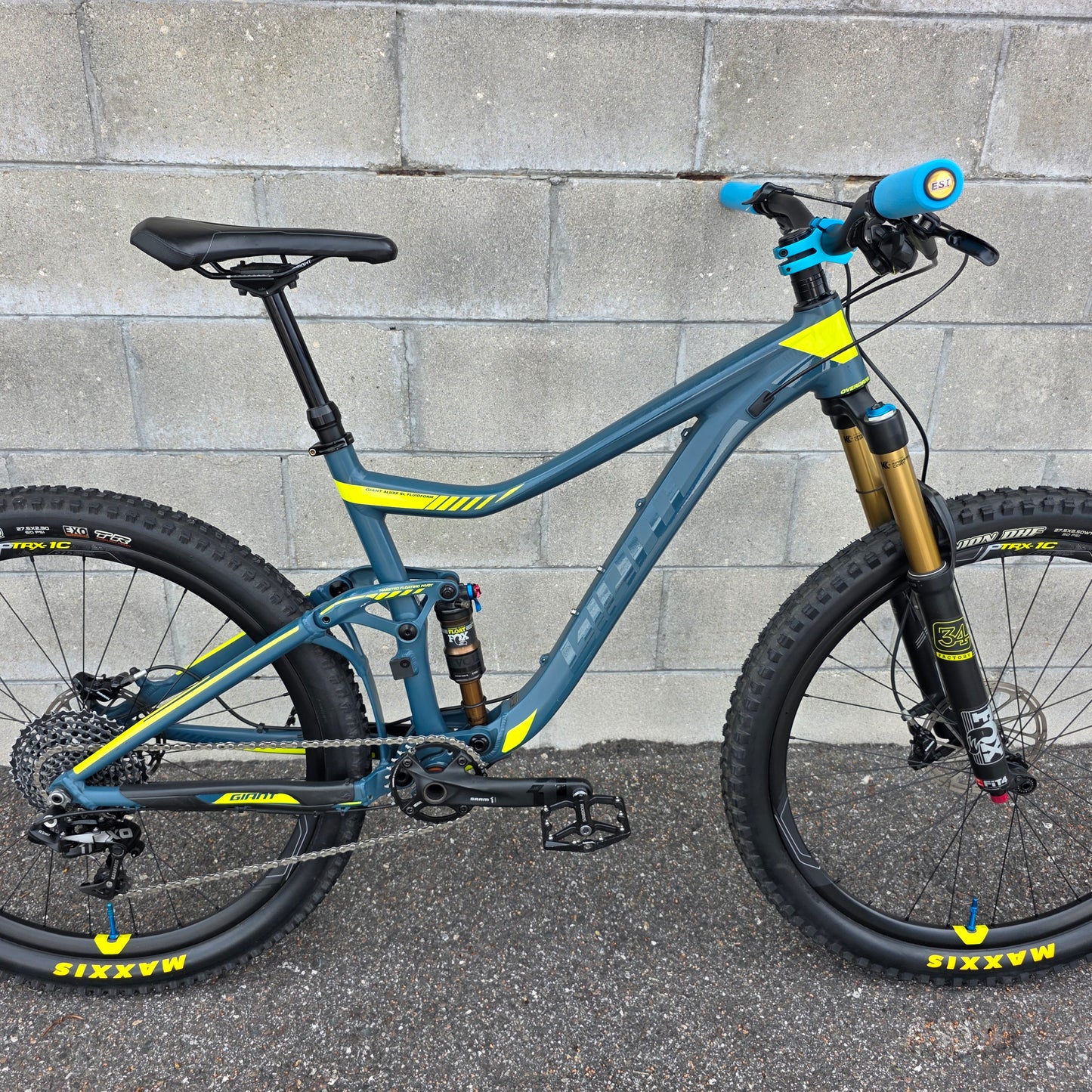 Giant Trance 1 27.5 (Small) Fox Factory, Carbon wheels