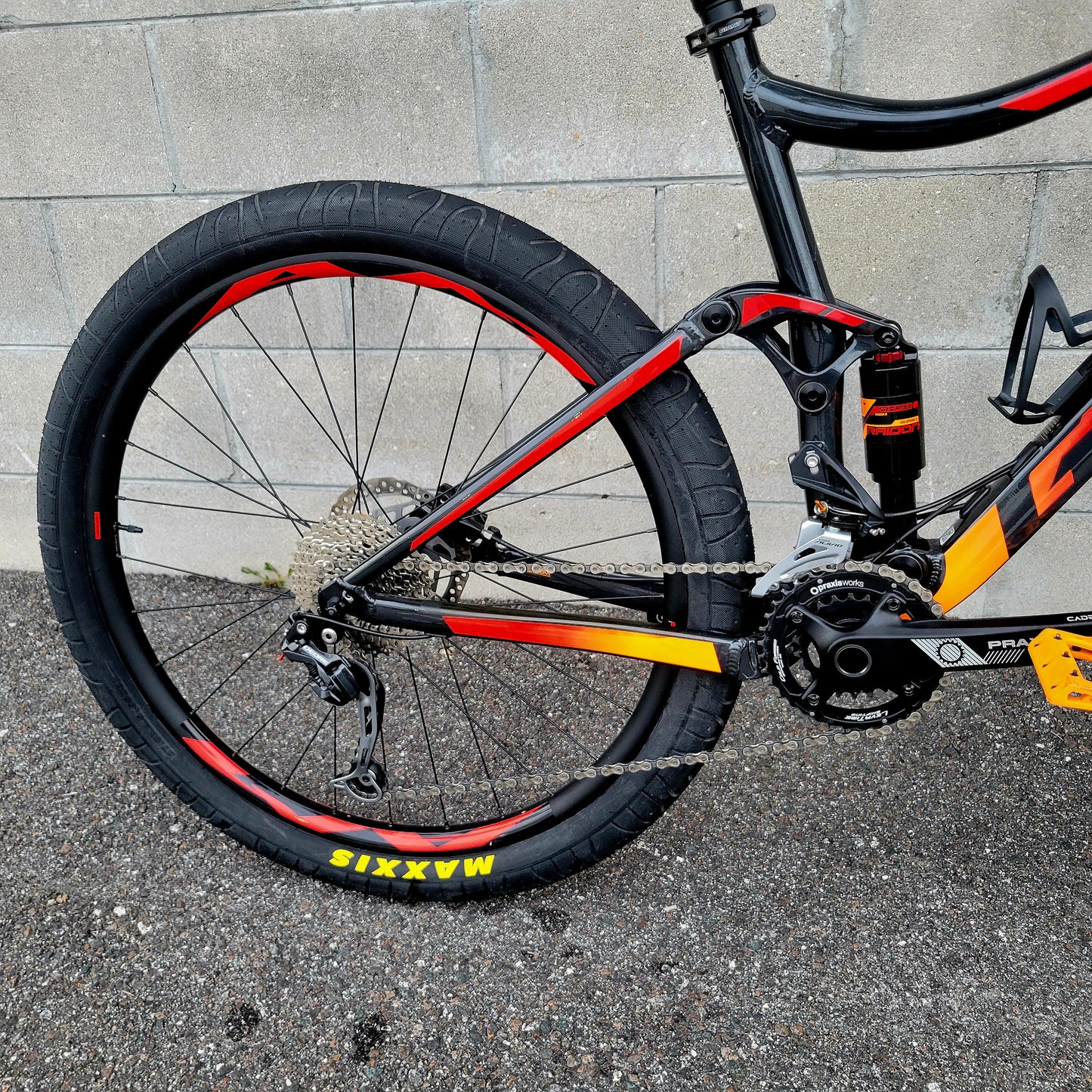 Giant Stance 2 (Large) 27.5