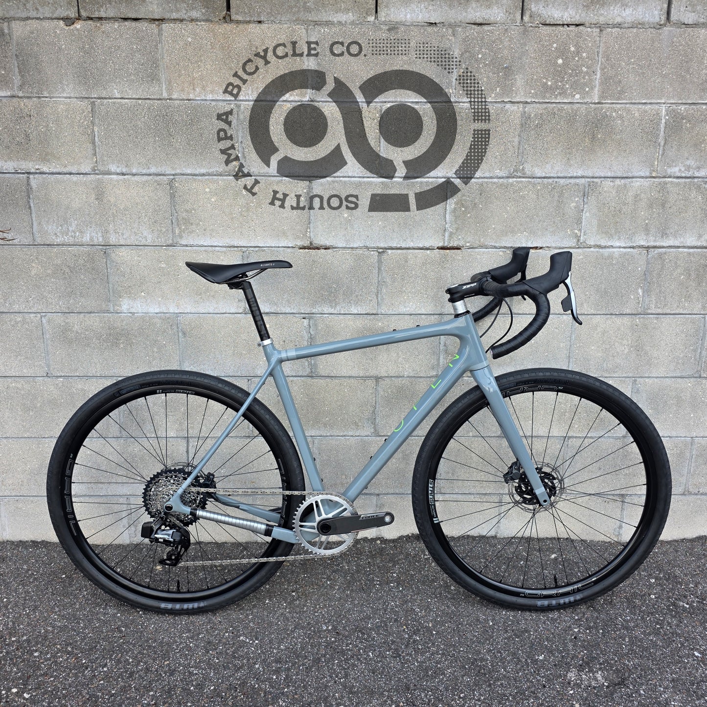 Open Wide (Medium)Carbon Gravel Bike Force AXS