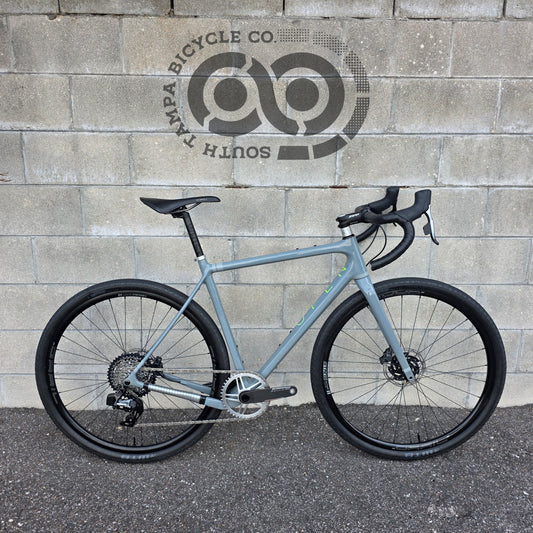 Open Wide (Medium)Carbon Gravel Bike Force AXS