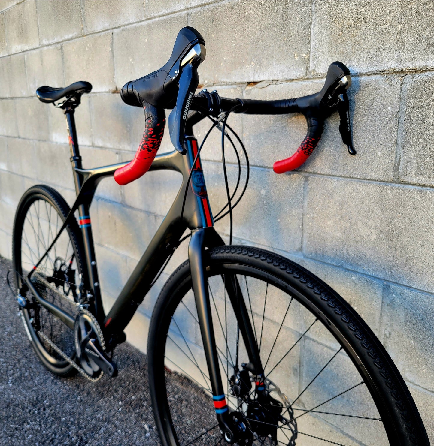 2016 GT Grade Carbon Gravel Bike (56cm) Ultegra