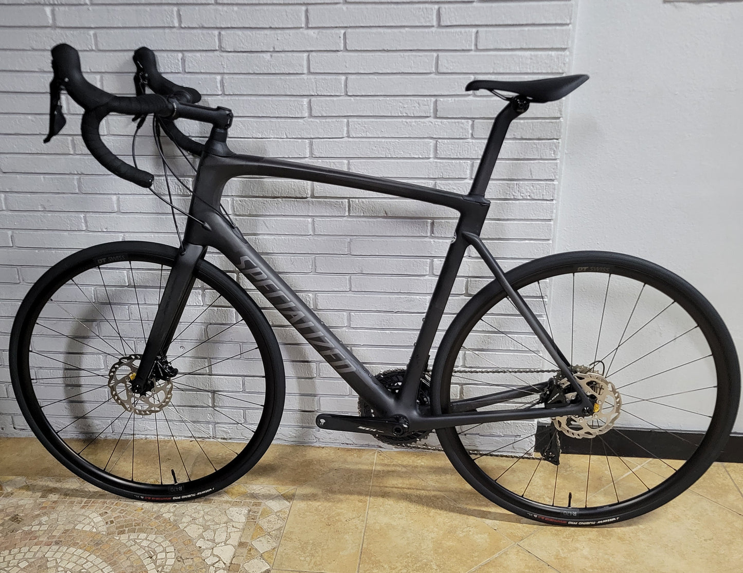 2023 Specialzied Roubaix Sport Carbon 61cm